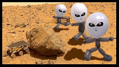 photo of aliens on Mars